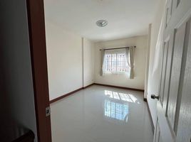 3 Bedroom Townhouse for sale at Wandee 2, Khlong Maduea