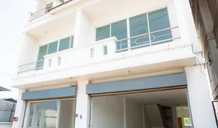 3 Bedrooms Shophouse for sale in Tha Wang Tan, Chiang Mai 