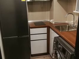 1 спален Кондо в аренду в Modiz Ratchada 32, Chomphon