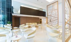 写真 3 of the Reception / Lobby Area at Bandara Suites Silom