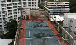 图片 2 of the Tennis Court at Urbana Langsuan