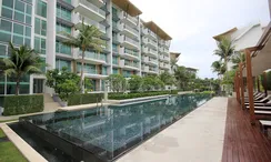 图片 2 of the Communal Pool at Ocas Hua Hin