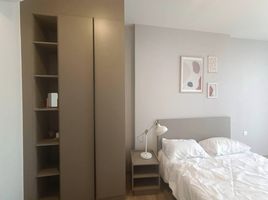 1 Schlafzimmer Appartement zu vermieten im Oka Haus, Khlong Tan