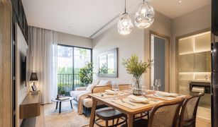 2 Bedrooms Condo for sale in Huai Khwang, Bangkok Nue District R9