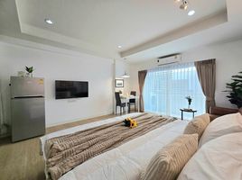 Studio Wohnung zu verkaufen im Seven Stars Condominium, Chang Phueak