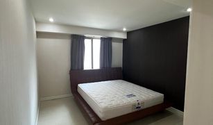 3 Bedrooms Apartment for sale in Khlong Tan Nuea, Bangkok Royal Castle