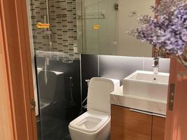 Студия Кондо в аренду в XVI The Sixteenth Condominium, Khlong Toei