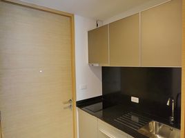 Studio Apartment for rent at The Lofts Ekkamai, Phra Khanong