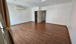 3 Bedrooms House for sale in Lat Yao, Bangkok Baan Klang Muang Monte-Carlo