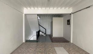 N/A Shophouse for sale in Bang Chak, Bangkok 
