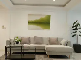 2 спален Таунхаус for rent in Таиланд, Khlong Tan Nuea, Щаттхана, Бангкок, Таиланд