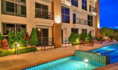 Photo 2 of the Communal Pool at City Garden Pratumnak