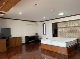 3 Bedroom Condo for rent at Windsor Tower, Khlong Toei, Khlong Toei, Bangkok