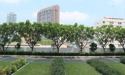 Фото 3 of the Communal Garden Area at Life @ Sukhumvit 65