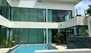 芭提雅 赖农杰派 4 卧室 别墅 售 