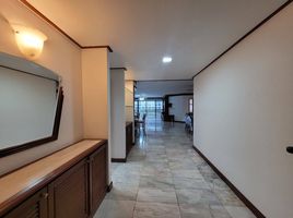 2 Bedroom Condo for rent at Peng Seng Mansion, Lumphini