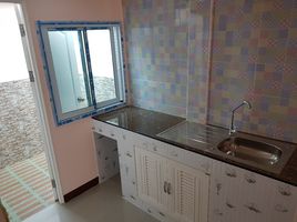 2 Bedroom Townhouse for sale in Ministry Of Public Health MRT, Talat Khwan, Talat Khwan