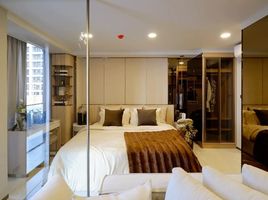 1 Bedroom Apartment for sale at Walden Asoke, Khlong Toei Nuea