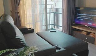 Кондо, 2 спальни на продажу в Bang Na, Бангкок Deco Condominium
