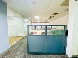 188.85 m² Office for rent at Ocean Tower 2, Khlong Toei Nuea