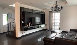 5 Bedrooms House for sale in San Pu Loei, Chiang Mai Koolpunt Ville 15 Park Avenue