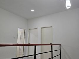 3 Schlafzimmer Reihenhaus zu verkaufen in Pattaya, Chon Buri, Nong Prue