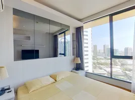 2 Bedroom Condo for rent at The Lumpini 24, Khlong Tan