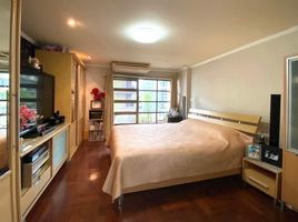 3 Schlafzimmer Wohnung zu verkaufen im Saranjai Mansion, Khlong Toei