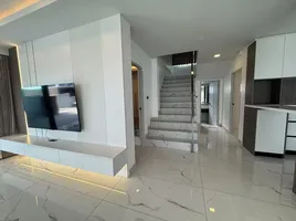 6 Bedroom House for rent at Chokchai Village 9, Nong Prue