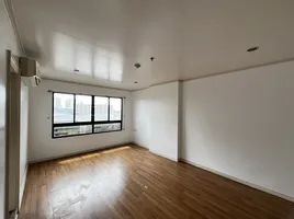 Studio Appartement zu vermieten im Lumpini Place Pinklao 1, Bang Bamru