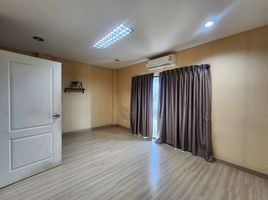 3 Bedroom Townhouse for sale at The Symphony, Nuan Chan