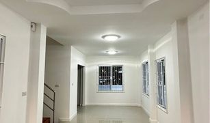 Дом, 3 спальни на продажу в Pa Phai, Чианг Маи Baan Suay Quality House