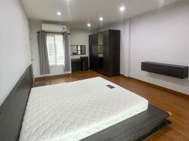 3 Schlafzimmer Reihenhaus zu vermieten im The Exclusive Wongwaen - Ramintra, Tha Raeng, Bang Khen