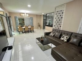 4 Bedroom House for sale at Mantana Rama 9-Srinakarin, Hua Mak