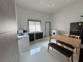 บ้านเดี่ยว 3 ห้องนอน ให้เช่า ในโครงการ ประพันธ์ กรีนวิว, บ้านแม