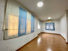 3 Schlafzimmer Villa zu verkaufen im Baan Burirom Wongwean – Pinklao, Plai Bang