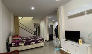 3 Schlafzimmern Reihenhaus zu verkaufen in Ban Khlong Suan, Samut Prakan 
