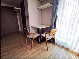 1 Schlafzimmer Appartement zu vermieten im The Teak Sukhumvit 39, Khlong Tan Nuea