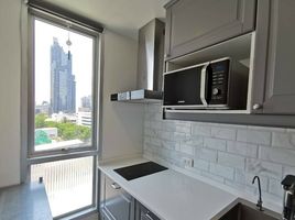 2 Bedroom Condo for sale at Life At Sathorn 10, Si Lom