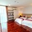2 Schlafzimmer Wohnung zu vermieten im Piyathip Place, Khlong Tan Nuea