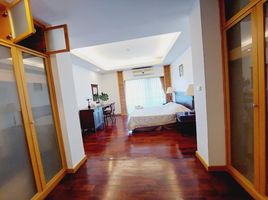 3 Schlafzimmer Wohnung zu vermieten im Esmeralda Apartments, Thung Mahamek, Sathon