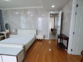 4 Bedroom Condo for sale at Royce Private Residences, Khlong Toei Nuea