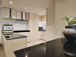 2 Bedroom Apartment for rent at Villa Bajaj, Khlong Toei Nuea