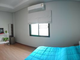 2 Schlafzimmer Reihenhaus zu verkaufen in Mueang Nakhon Ratchasima, Nakhon Ratchasima, Nong Chabok, Mueang Nakhon Ratchasima, Nakhon Ratchasima