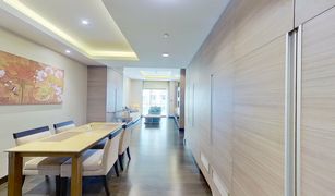 曼谷 Phra Khanong Qiss Residence by Bliston 2 卧室 公寓 售 
