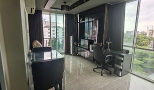 1 Schlafzimmer Wohnung zu verkaufen in Hua Mak, Bangkok Chewathai Ramkamhaeng