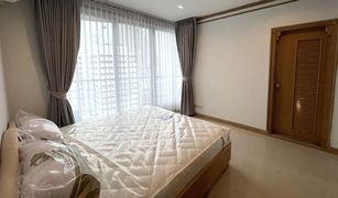 2 Bedrooms Condo for sale in Si Lom, Bangkok Sathorn House