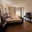 1 Schlafzimmer Wohnung zu vermieten im Saladaeng Residences, Si Lom