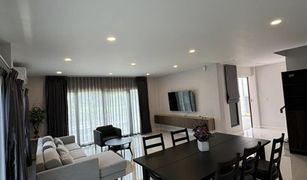 4 Bedrooms House for sale in Don Mueang, Bangkok Centro Vibhavadi