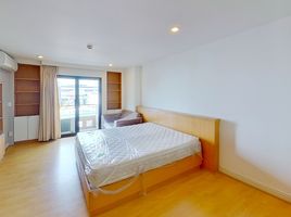 1 Schlafzimmer Wohnung zu vermieten im Silom Terrace, Si Lom